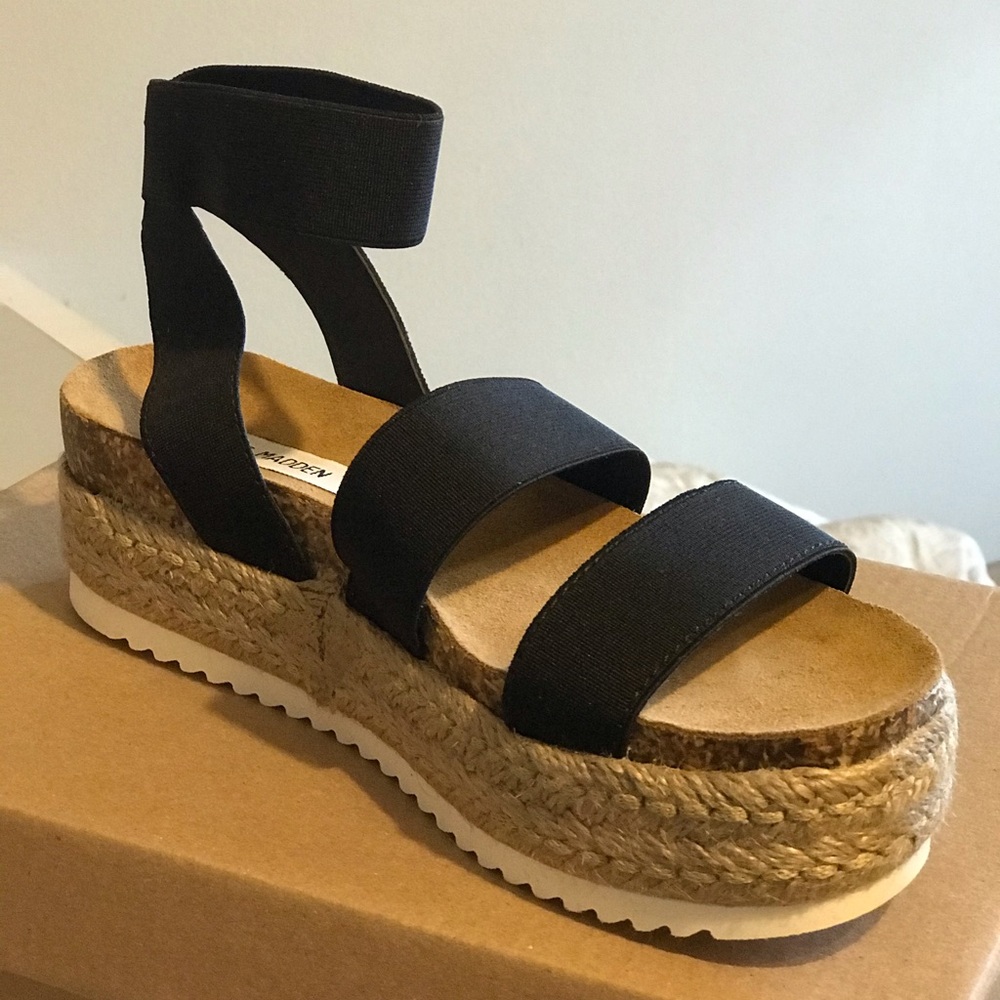 Steve Madden Kimmie black flatform sandals